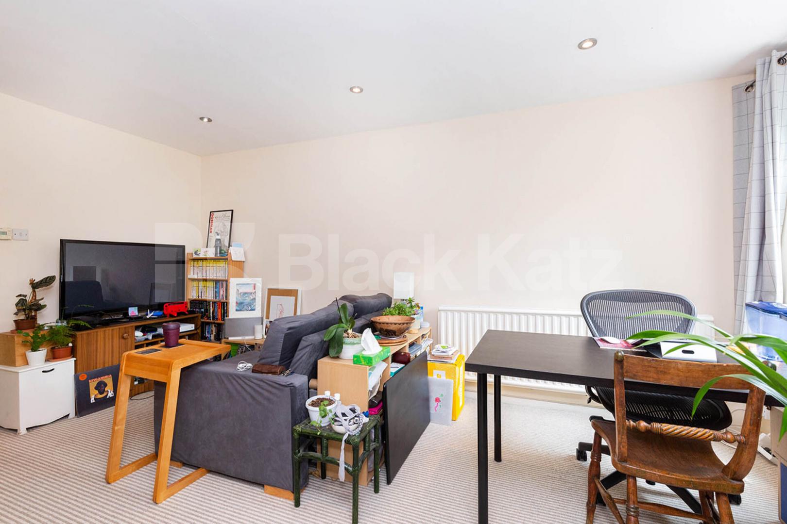 one bedroom located in a desirable location in Canononbury Northampton Park, Canonbury 
